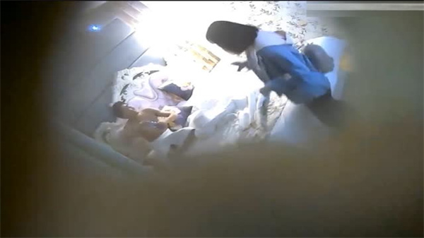 偷拍高潮：干涩私处的隐秘诱惑